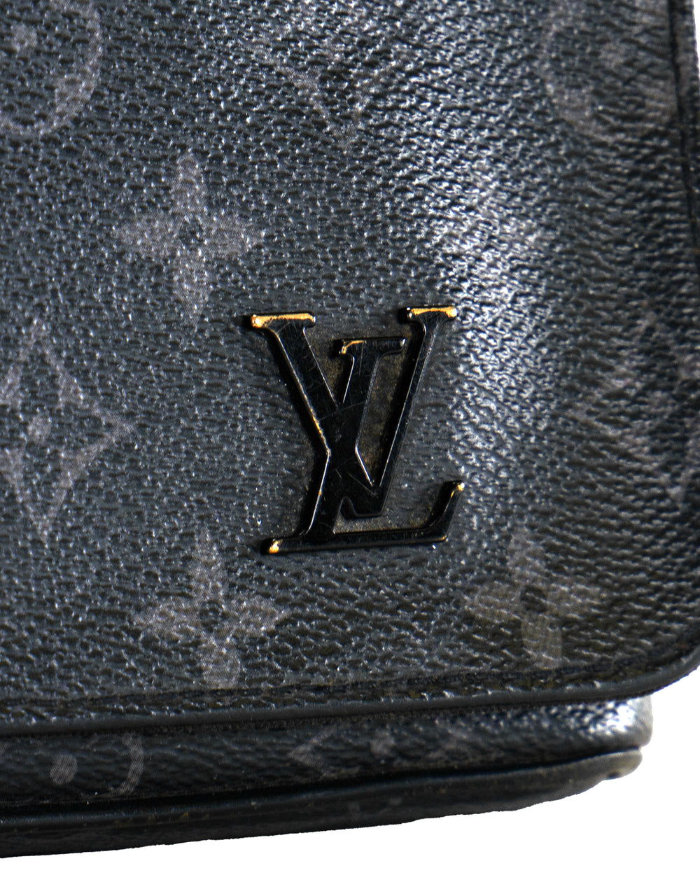 Louis Vuitton District PM