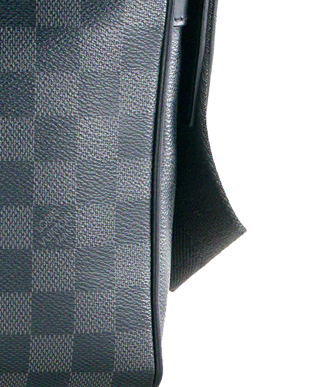 Louis Vuitton District Messenger Bag