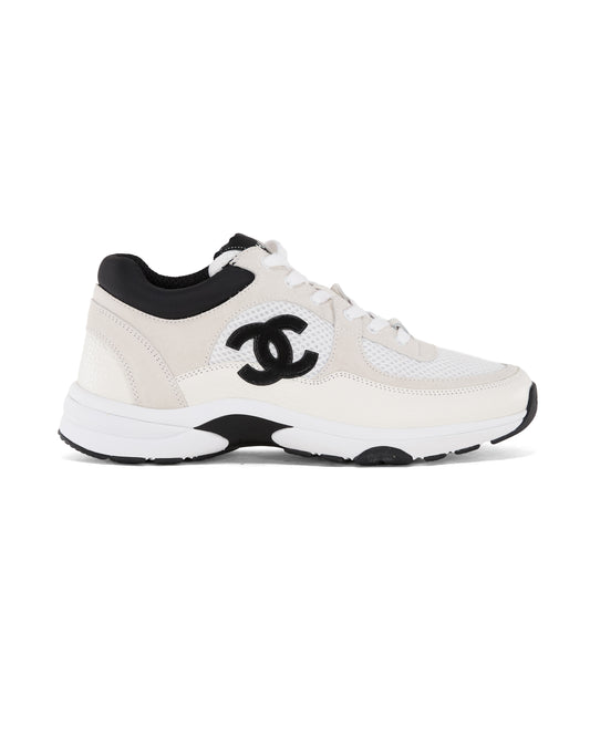 Chanel CC Runner