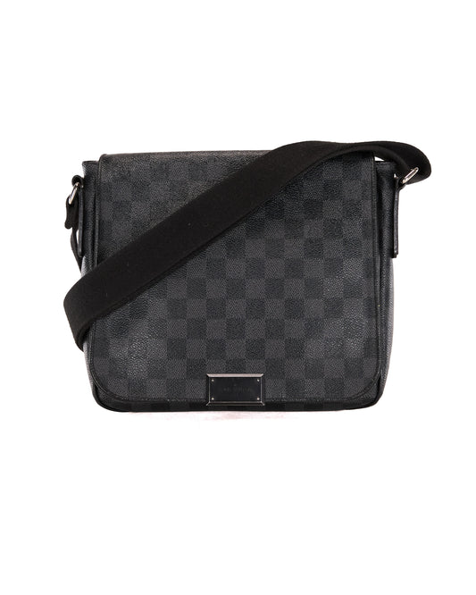 Louis Vuitton District PM